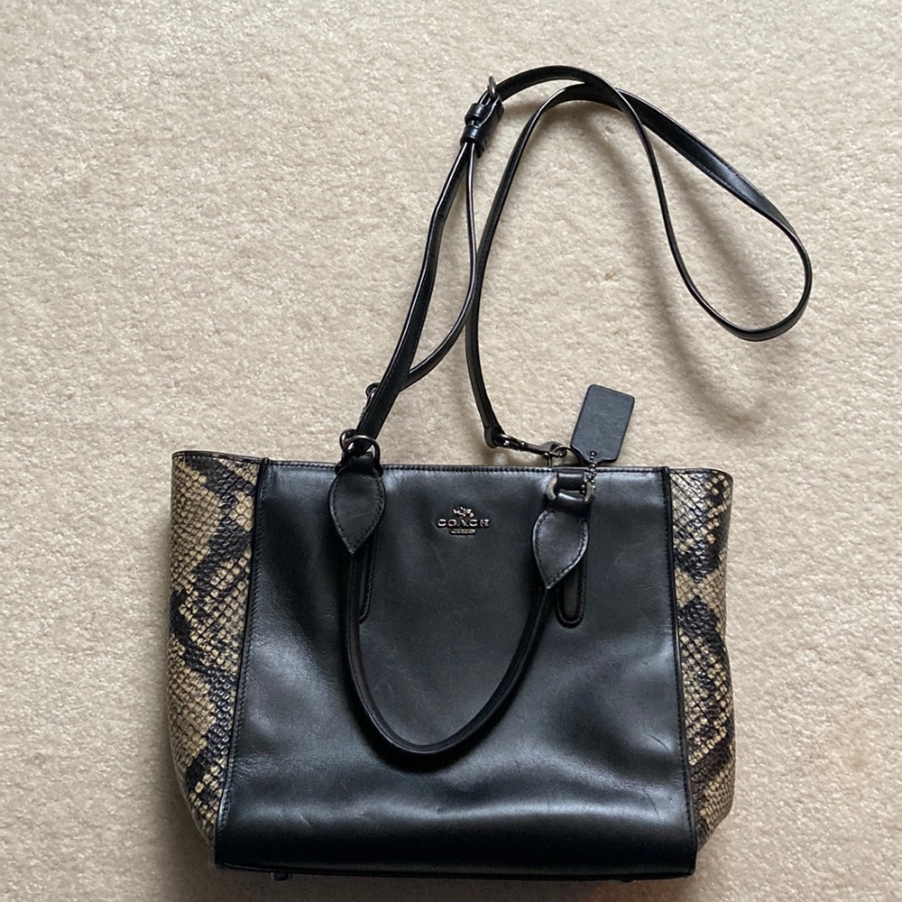 Coach handbag purse with removable shoulder strap